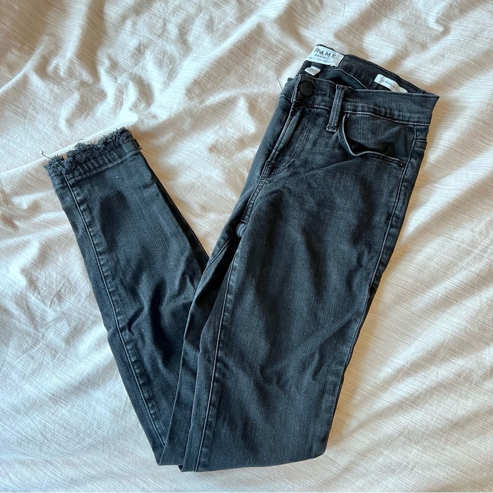 FRAME Le Skinny de Jeanne